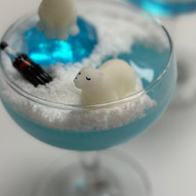 Load image into Gallery viewer, 微縮場景蠟燭工作坊 - 可樂北極熊|TiltShift Candle Workshop - Cola Polar Bear